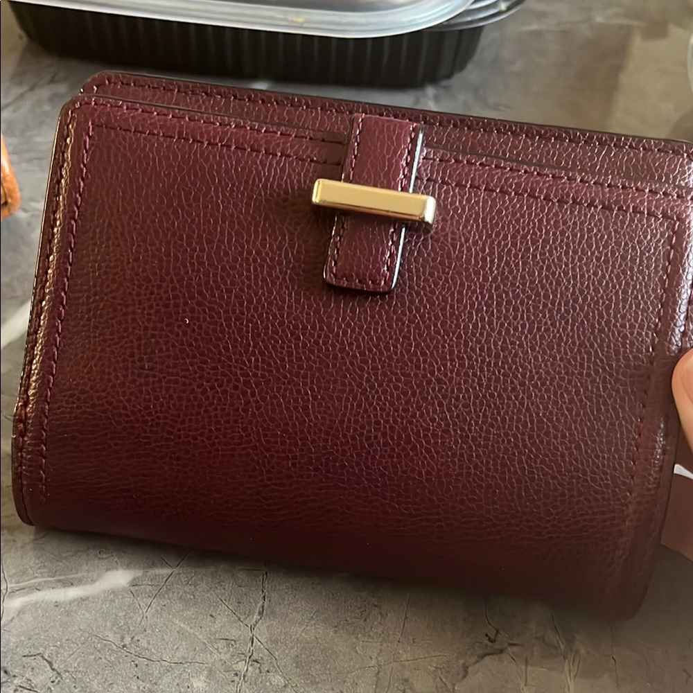 Kate Spade Elegant Brown Leather Wallet